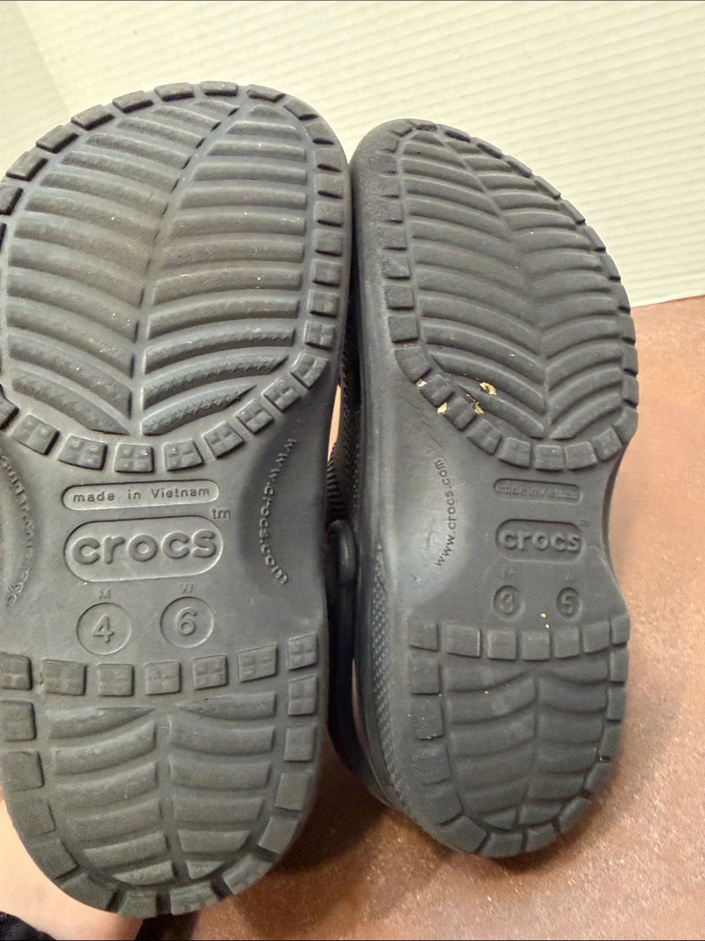 CROCS Kids Classic Clog in Black with Colorful Jibbitz